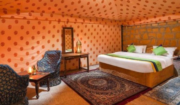 Luxury-AC-tent